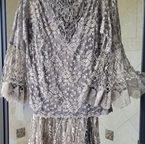 Mother of the Bride - Picture 3 of 13